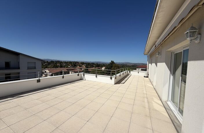 Location appartement 4 pièces 103 m² à Charbonnières-les-Bains (69260) — photo 5