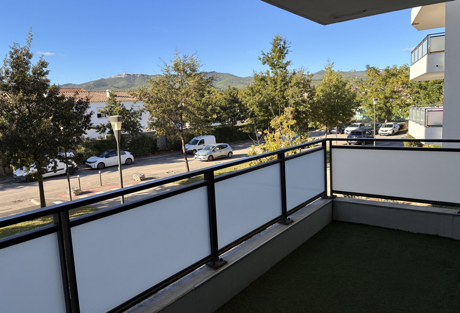 Appartement de type 2 avec terrasse et parking privé — photo 1