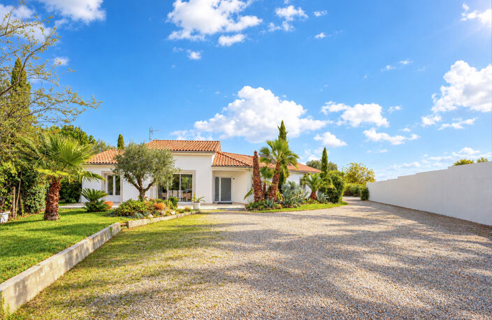 MAISON T4 145 M2 AVEC DEPENDANCE T3 60 M2 SUR UN TERRAIN DE — photo 3