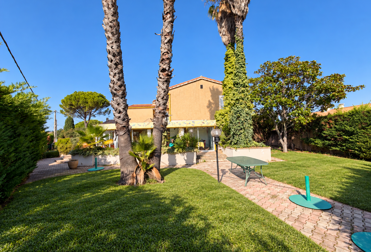 MARIGNANE   ENSEMBLE IMMOBILIER À FORT POTENTIEL DE 348 M2 — photo 1
