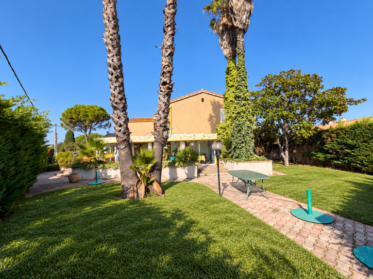MARIGNANE   ENSEMBLE IMMOBILIER À FORT POTENTIEL DE 348 M2 — photo 1