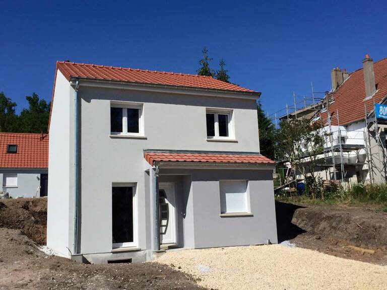 Maison neuve avec jardin en ville  — photo 1