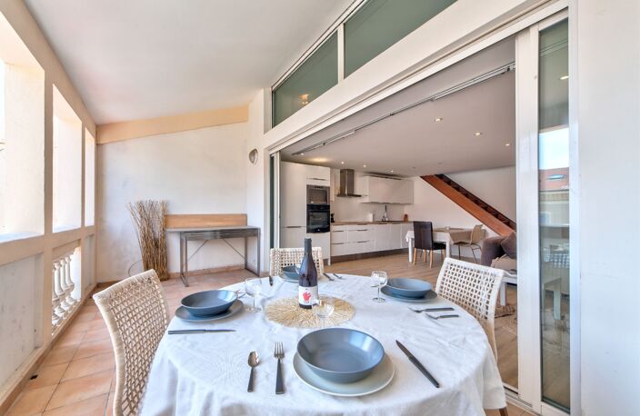 Un art de vivre unique a Cannes Duplex avec terrasse et vue mer — photo 3