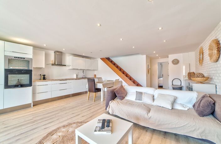 Un art de vivre unique a Cannes Duplex avec terrasse et vue mer — photo 4