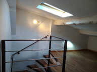 Maison de ville 3 pièces avec mezzanine et cave au centre vi — photo 2