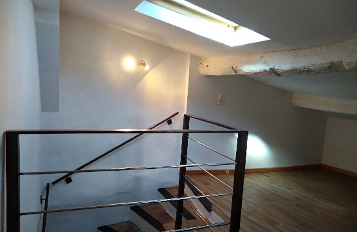 Maison de ville 3 pièces avec mezzanine et cave au centre vi — photo 2