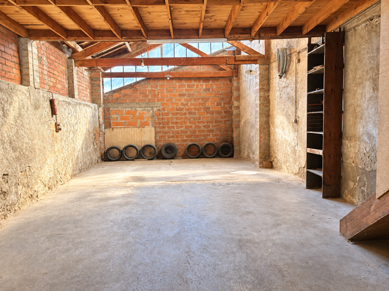 GARAGE - 111 m2 - HYPERCENTRE DE CARMAUX — photo 1