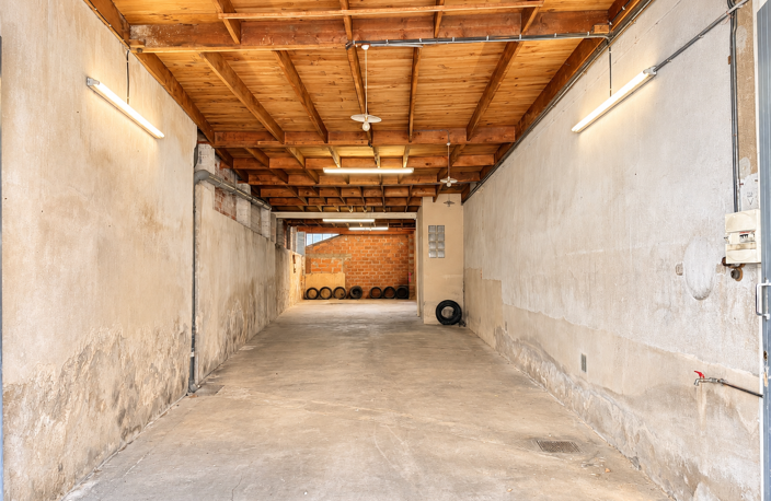 GARAGE - 111 m2 - HYPERCENTRE DE CARMAUX — photo 2