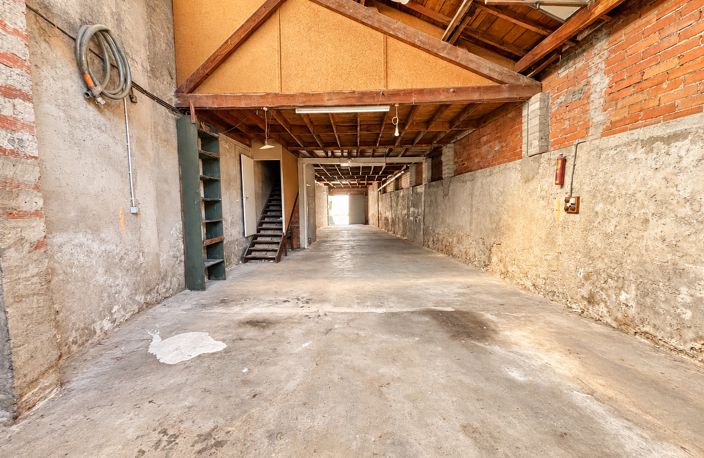 GARAGE - 111 m2 - HYPERCENTRE DE CARMAUX — photo 3