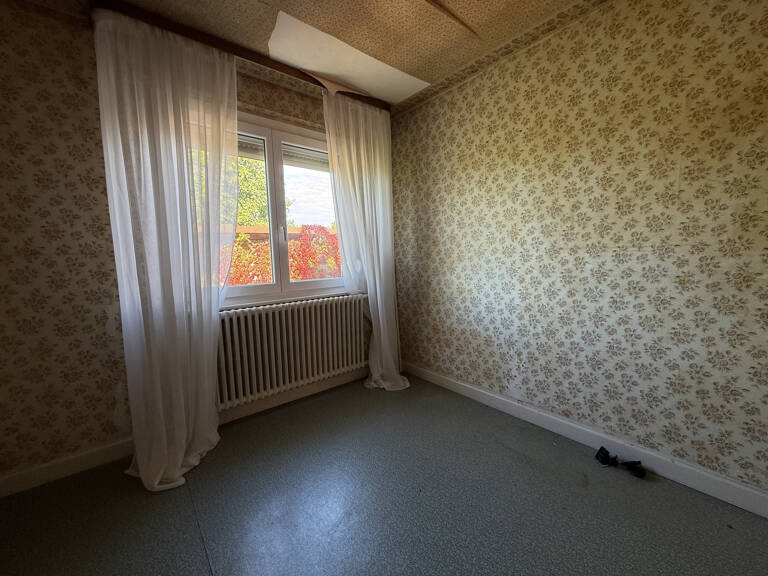 TREVILLERS - GRANDE MAISON AVEC DEPENDANCES — photo 1