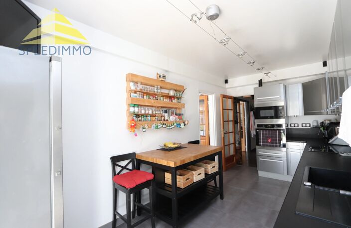 Maison familiale moderne à Périgny, 4 chambres, 131 m² — photo 5