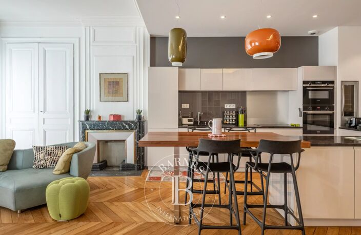 Lyon 1er – Rue Longue – Appartement de caractère de 117,35 m² avec cave et deux greniers — photo 3