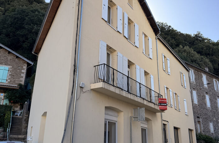 07 - VALS LES BAINS - APPARTEMENT T2 DANS IMMEUBLE RENOVE — photo 5
