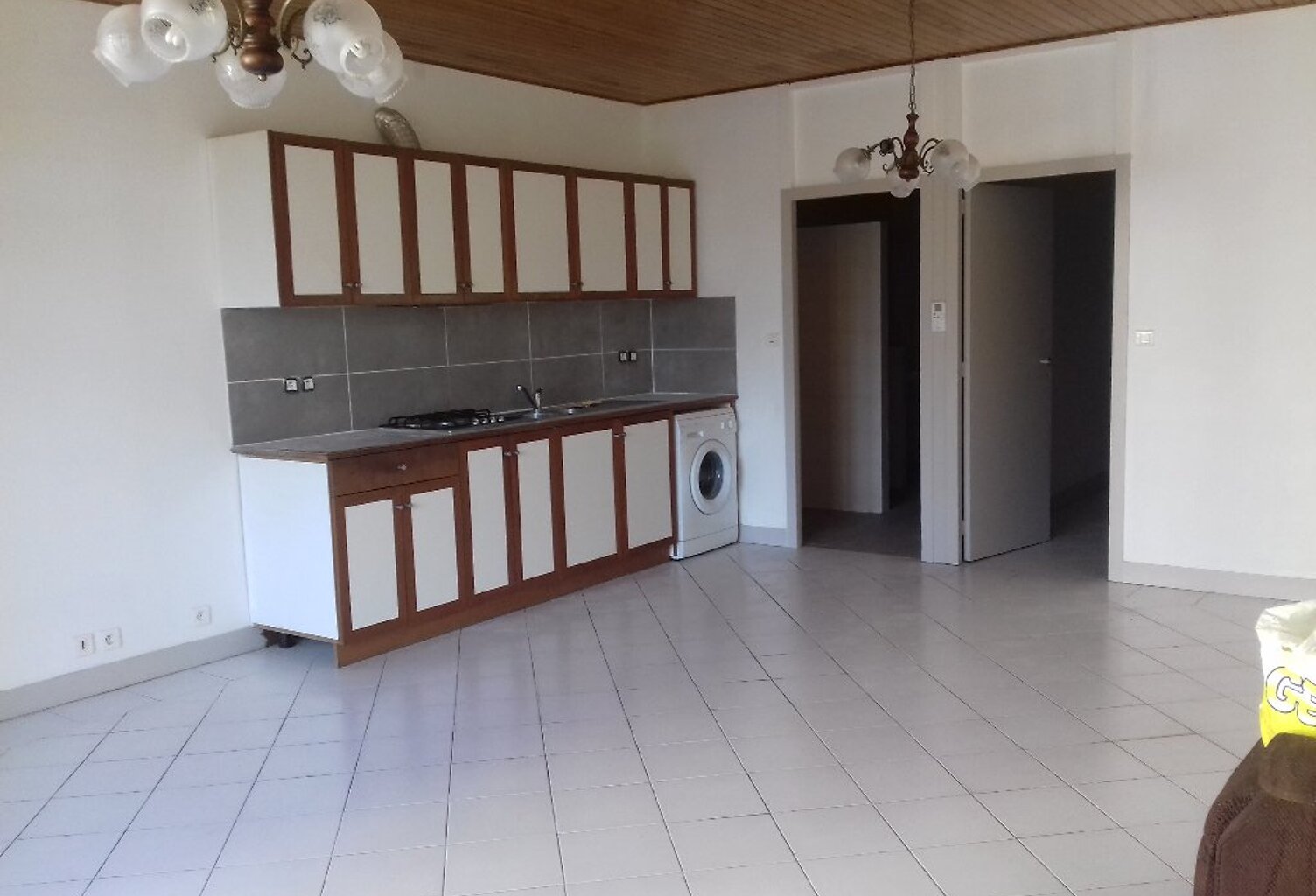 T2 avec garage en plein centre de Lamarque — photo 1