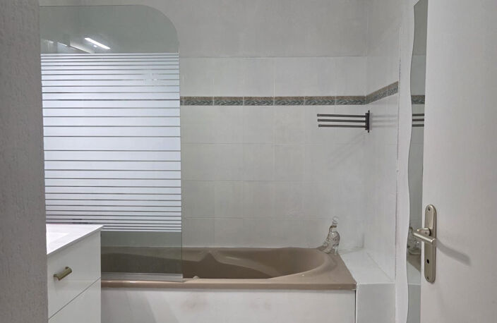 Appartement T2 de 46m², avec loggia et Garage — photo 4