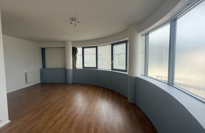 Appartement T1 - 26.62 m² - TOURS — photo 2