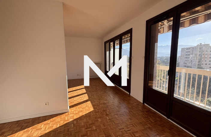 GRAND t4 EN ETAGE ELEVE — photo 5
