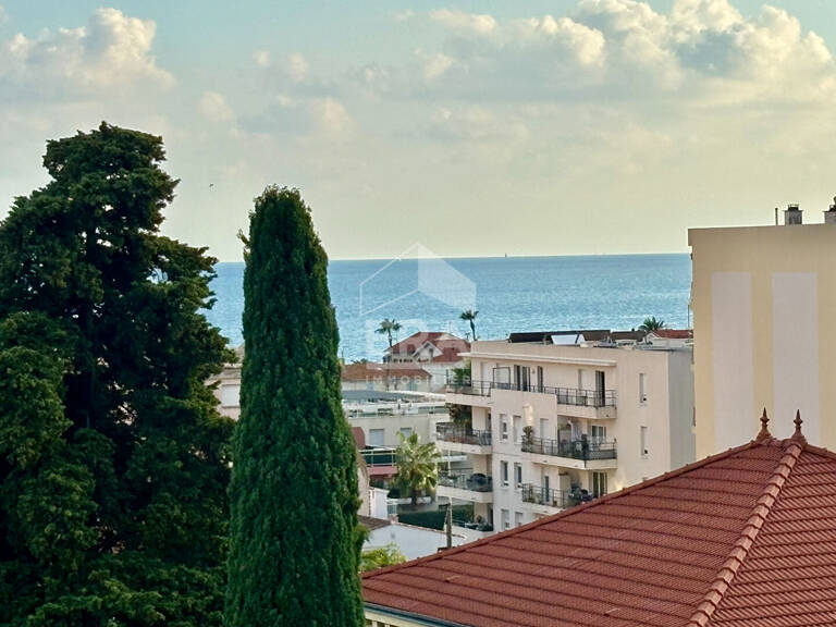 CROS DE CAGNES - T3  AVEC VUE MER ET GARAGE — photo 1