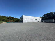 LOCAL COMMERCIAL / PROFESSIONNEL / PARKING - NOTRE-DAME-DE-BONDEVILLE - 400 m² — photo 2
