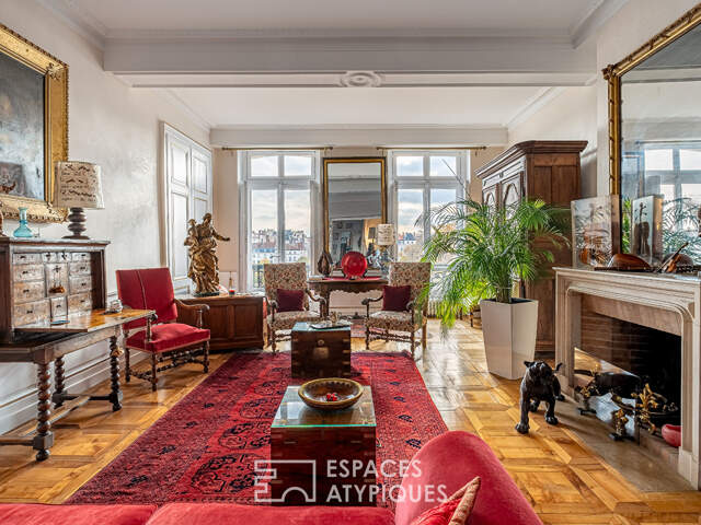 Très bel appartement bourgeois avec balcons Place Bellecour — photo du bien