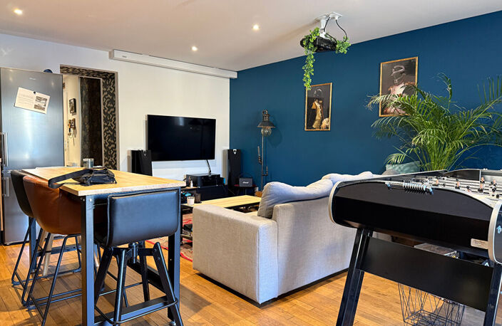 BEL APPARTEMENT T4 - CENTRE BOURG LIGUGÉ — photo 5