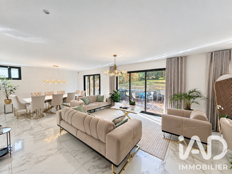 Vente Maison traditionnelle 7 pièces — photo 1