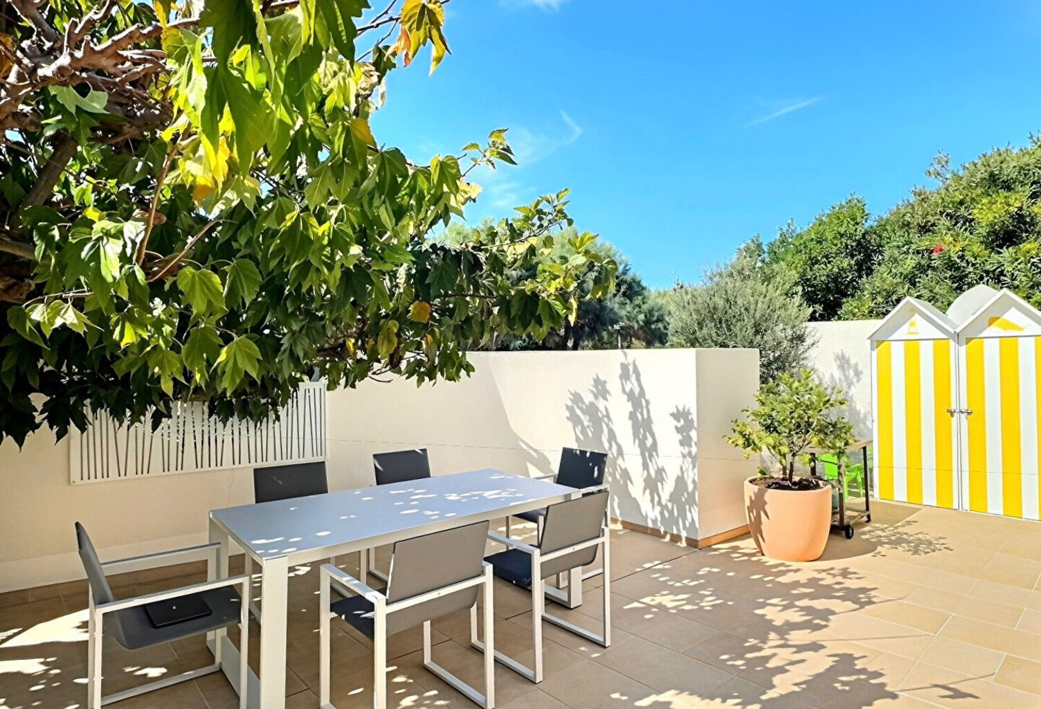 La Grande-Motte, Le Couchant | Villa de plage en première ligne, 60 m² de terrasses, piscine et garage — photo 1