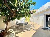 La Grande-Motte, Le Couchant | Villa de plage en première ligne, 60 m² de terrasses, piscine et garage — photo 2