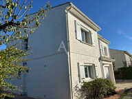 ROCHEFORT - BELLE MAISON FAMILIALE DE 167 M² - 5 CHAMBRES, DEUX GARAGES , FORT POTENTIEL ! — photo 2