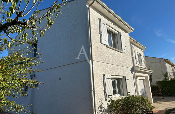 ROCHEFORT - BELLE MAISON FAMILIALE DE 167 M² - 5 CHAMBRES, DEUX GARAGES , FORT POTENTIEL ! — photo 2