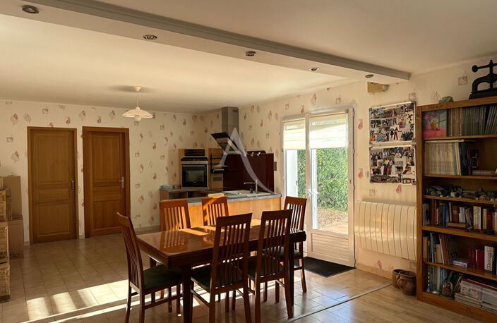 ROCHEFORT - BELLE MAISON FAMILIALE DE 167 M² - 5 CHAMBRES, DEUX GARAGES , FORT POTENTIEL ! — photo 4