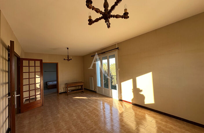 ROCHEFORT - BELLE MAISON FAMILIALE DE 167 M² - 5 CHAMBRES, DEUX GARAGES , FORT POTENTIEL ! — photo 5