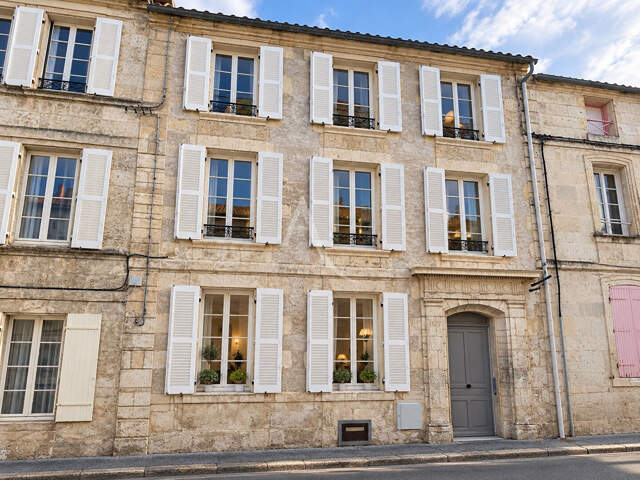 ROCHEFORT ? SUPERBE T3 DE 77,74 M² ?  PRESTATIONS HAUT DE GAMME ! — photo du bien