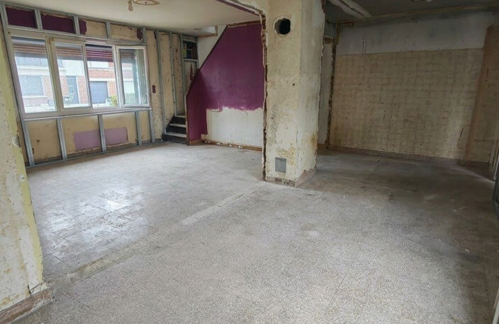 Maison avec énorme potentiel à rénover! — photo 2
