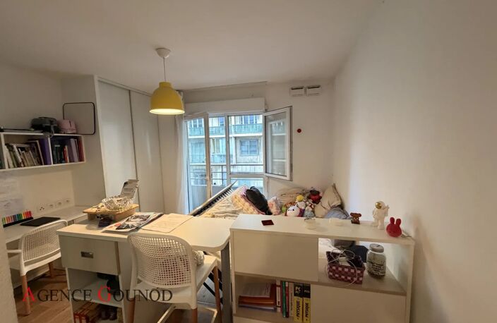 VENTE SUCCESSION STUDIO 21m² BALCON 2m² — photo 3