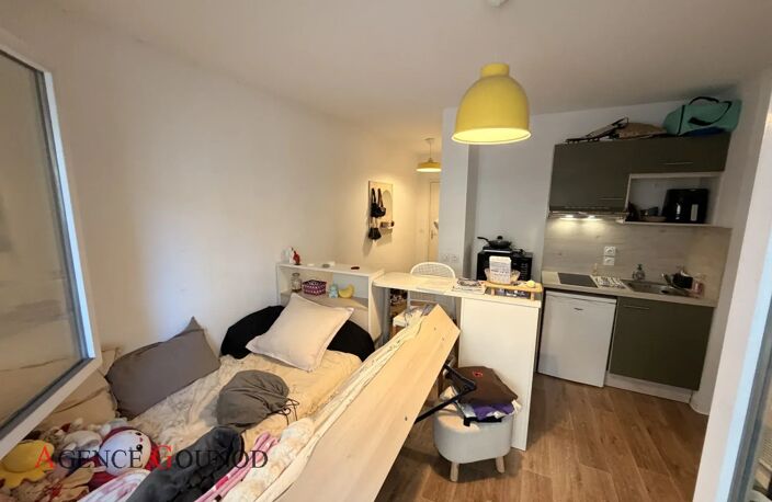 VENTE SUCCESSION STUDIO 21m² BALCON 2m² — photo 4