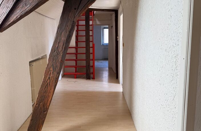 Appartement de 158 M² avec parking , chauffage au gaz , 2 sdb , à rénover , gros potentiel, possibilité garage. — photo 5