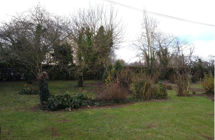 Terrain constructible en zone résidentielle — photo 2