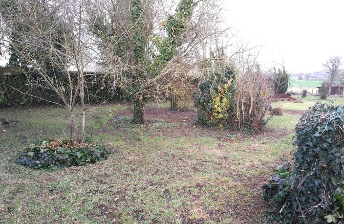 Terrain constructible en zone résidentielle — photo 3