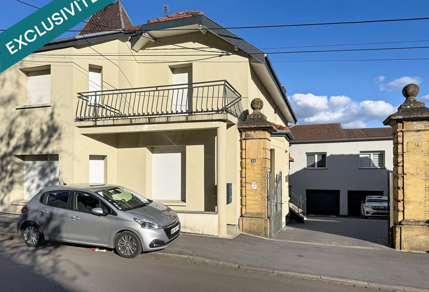Ensemble immobilier composé de deux maisons — photo 1