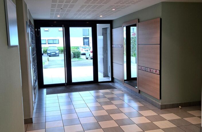 Appartement T4 résidence sécurisée , parc, garage — photo 5