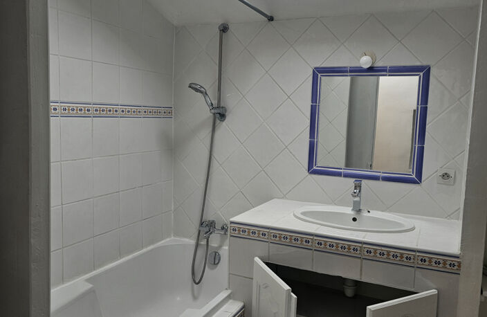 T3 en triplex à La Roque-d'Anthéron — photo 4