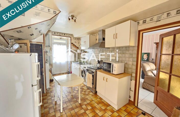"Maison de 83 m², 3 chambres, garage double, atelier et jardin. Habitable immédiatement, idéale résidence principale ou secondaire dans un environnement calme." — photo 4