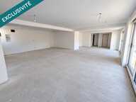 Maison familiale rénovée avec garage-atelier en plein centre-bourg — photo 2