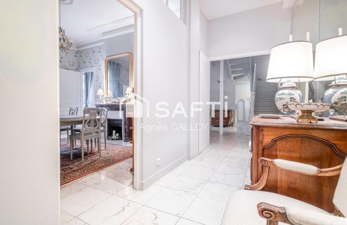 Duplex esprit maison au cœur de la ville avec jardin et parking — photo 3