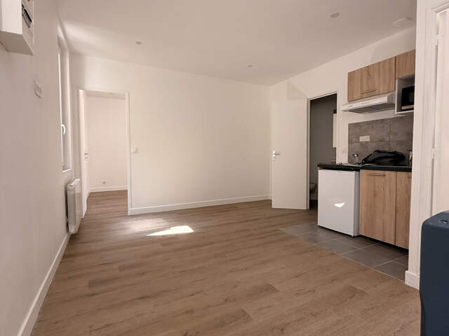 07 - VALS LES BAINS - APPARTEMENT T3 DANS IMMEUBLE RENOVE — photo du bien