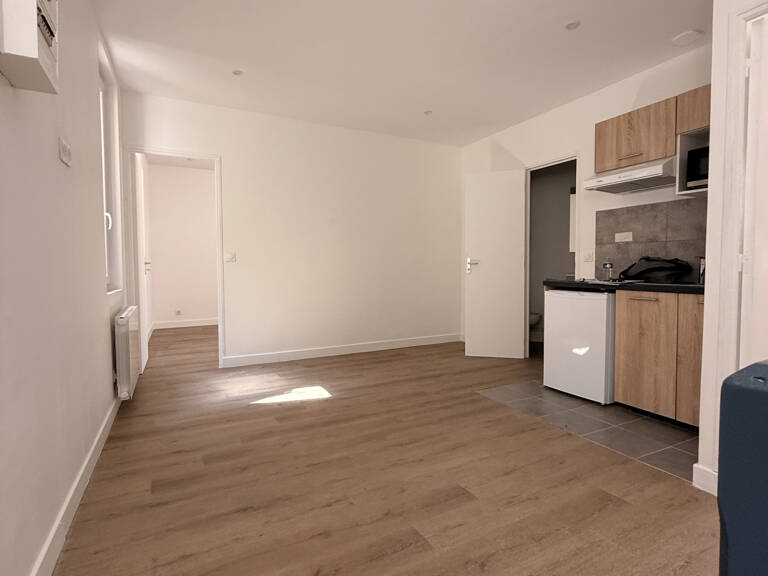 07 - VALS LES BAINS - APPARTEMENT T3 DANS IMMEUBLE RENOVE — photo 1