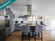 Maison de plain pied avec piscine et double garage sur 7 748 m² — photo 2