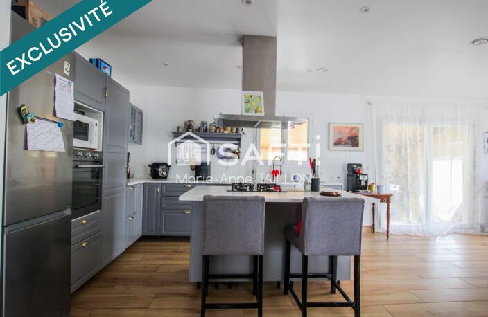 Maison de plain pied avec piscine et double garage sur 7 748 m² — photo 2