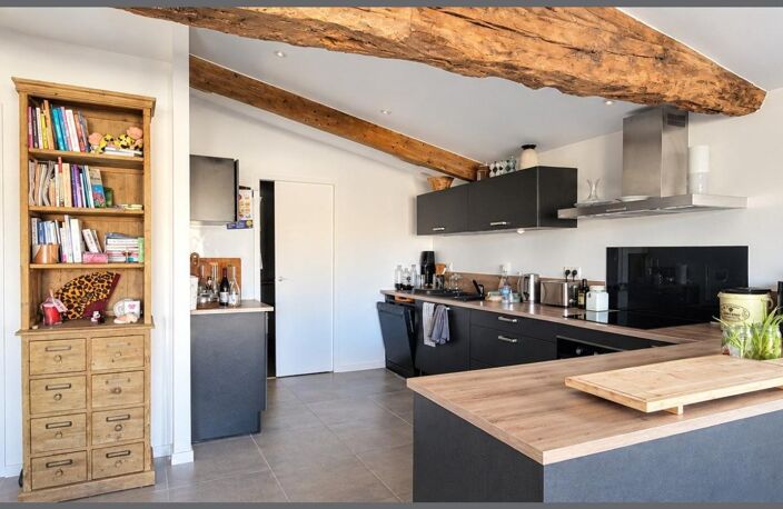 MAISON RENOVÉE AU CALME D UN HAMEAU — photo 3